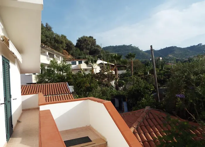 מלון דירות La Grazia 3*